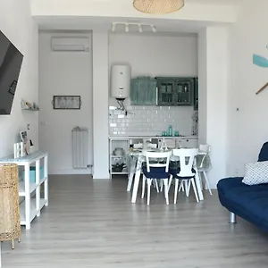 Paradise Lake Apartment