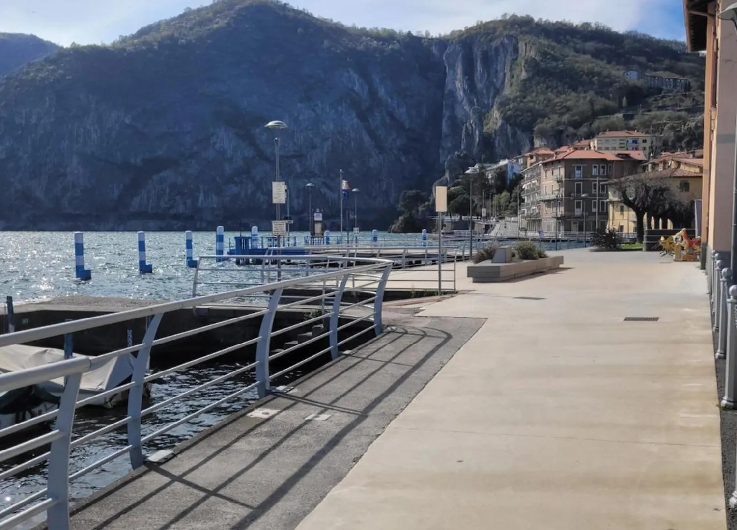 Onda Del Lago Mountain Lake Iseo Hospitality Castro  Castro (Lombardy)